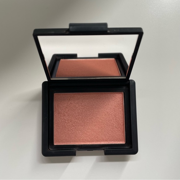 NARS Powder Blush, Tempted - Picture 3 of 6